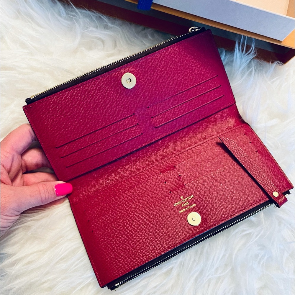 Louis Vuitton Adele Wallet - Picture 5 of 9